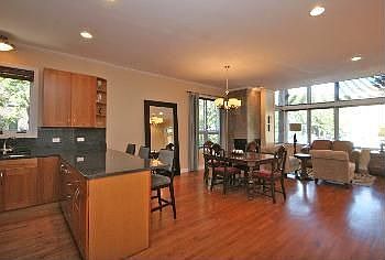 3rd image of 1058 N Wolcott Ave APT 1