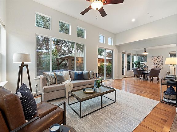4th image of 118 St John Place