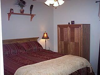 3rd image of 262 Oxford Dr