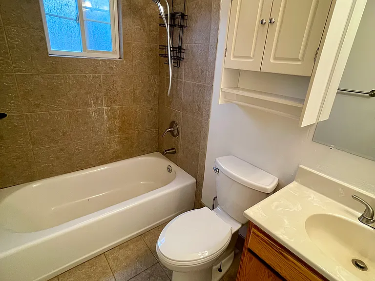 9570 Mendenhall Ave — Photo 6