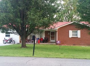 539 E Jere Whitson Rd, Cookeville, TN 38501