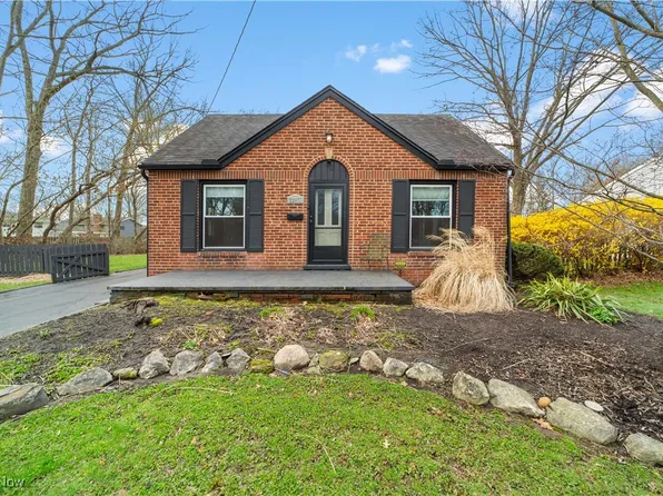 22971 Virginia Ave, North Olmsted, OH 44070