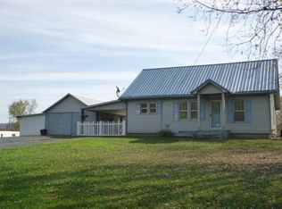 319 Old Stage Rd, Surgoinsville, TN 37873