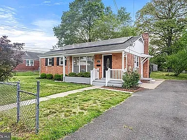 2711 Edfeldt Dr — Photo 1