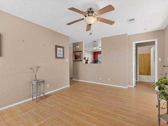 4th image of 3114 Chama Meadows Dr NE