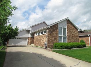 412 Tracy Ter, Des Plaines, IL 60016