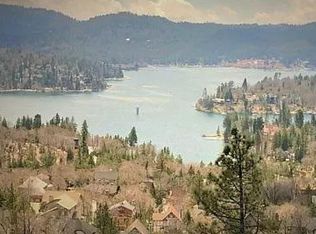 29051 Mammoth Dr, Lake Arrowhead, CA 92352