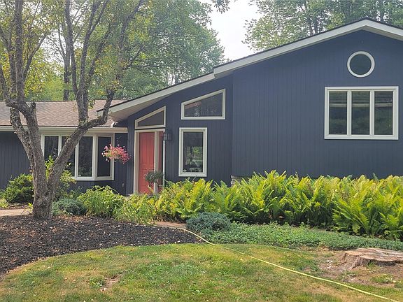 3rd image of 38 E Glen Wild Road