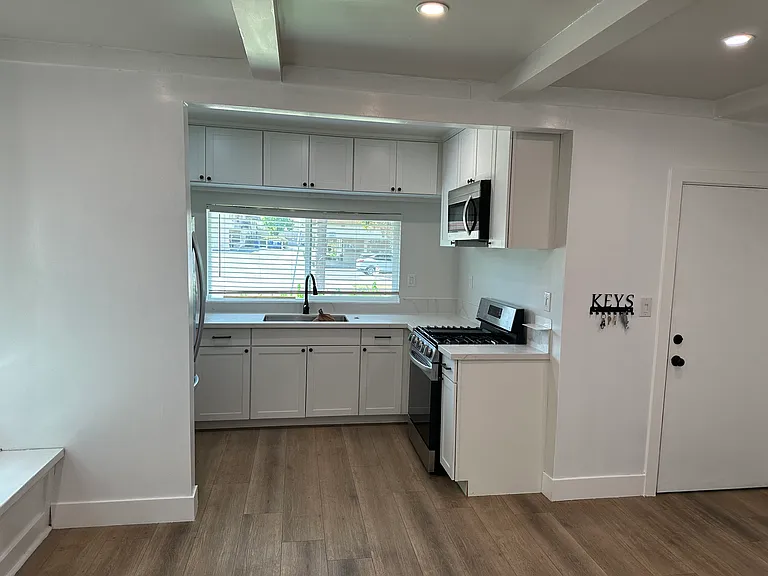 361 Roosevelt St — Photo 6