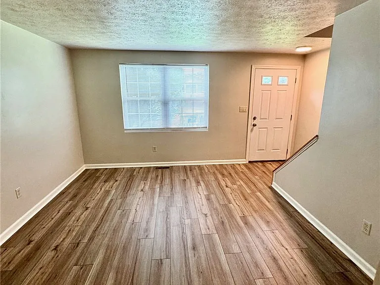 59 Arnold St — Photo 5