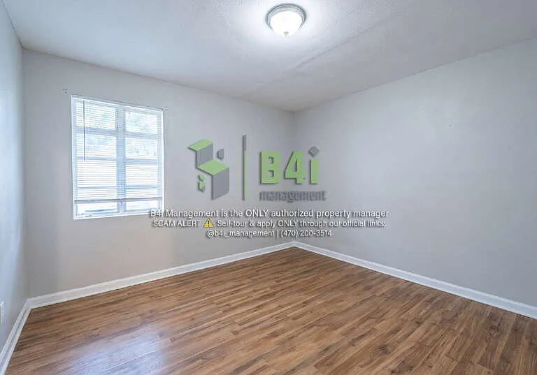 904 Harbison Dr — Photo 12