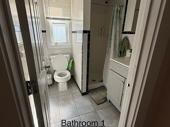 2nd image of 39 Union St