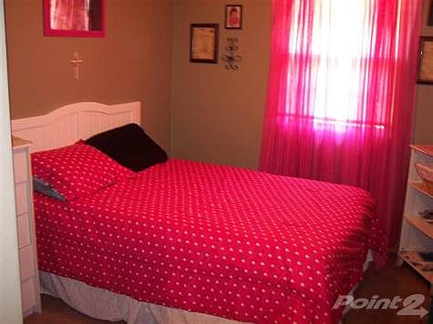 3rd image of 3230 Aurora Ln