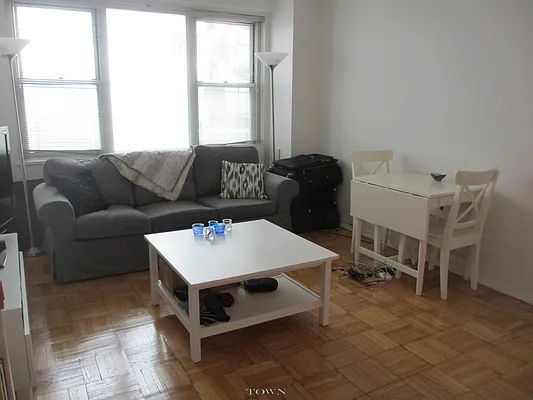 Rented by Town Residential | media 21