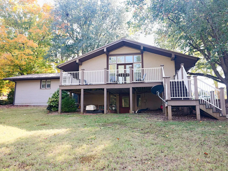 114 Lewis Rd