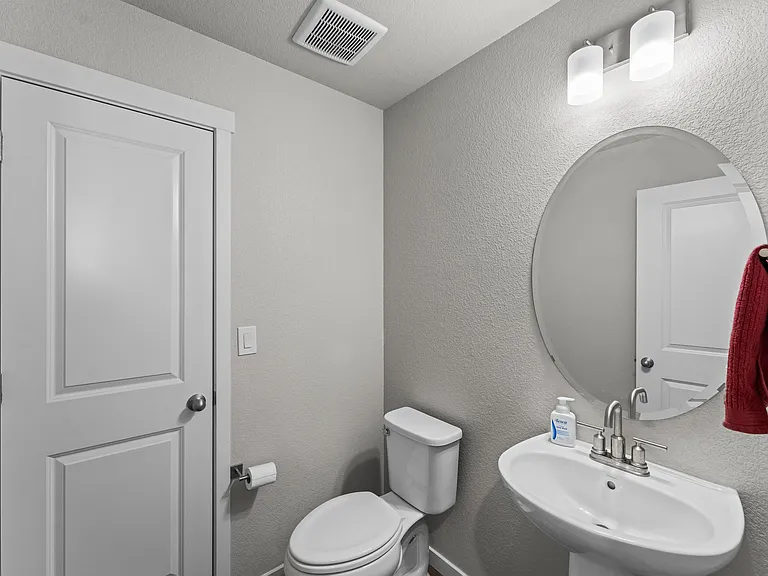 5204 Roundhouse Dr — Photo 13