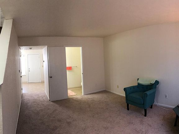 4th image of 6114 Applegrove Ln