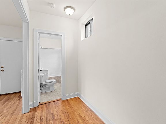 5th image of 2615 N Spaulding Ave #261753S