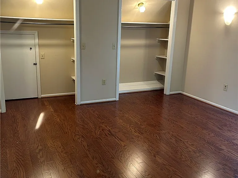 110 N Broad St — Photo 23