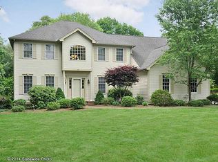 153 Cassandra Ln, North Kingstown, RI 02852