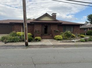 88 E Oak St, Pittston, PA 18640