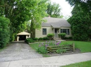 1717 Linneman St, Glenview, IL 60025