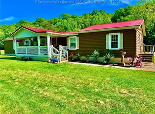 344 Hale Ln, Leon, WV 25123
