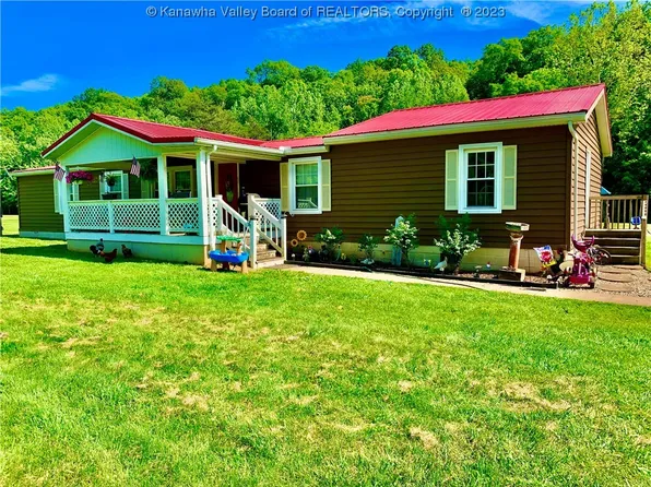 344 Hale Ln, Leon, WV 25123