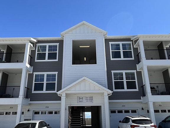 2nd image of 927 W Coral Charm Way #301