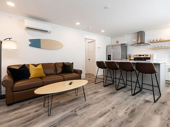 5th image of 412 19th St #6