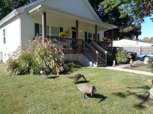 126 Garrett Rd, Glen Burnie, MD 21060