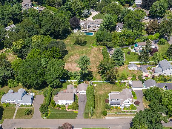 2 Grove Avenue