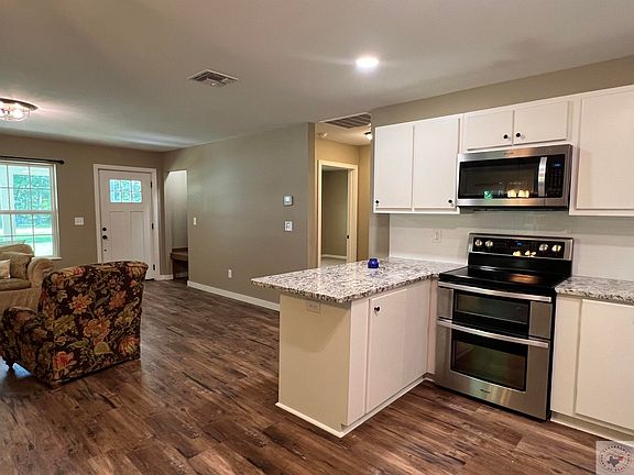 5th image of 121 Cummings Ln