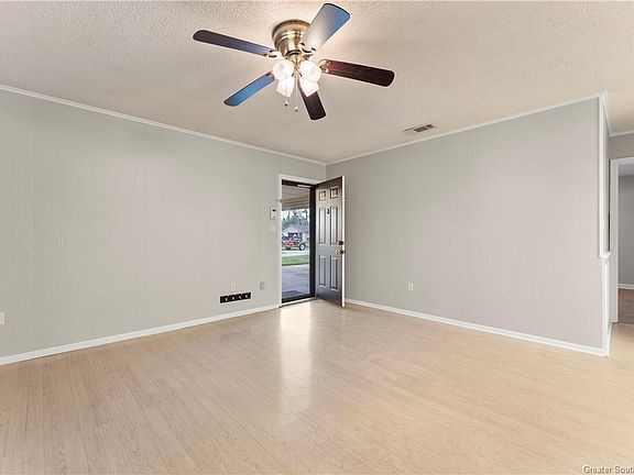 3rd image of 2925 Weil Dr