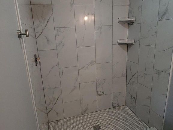 4th image of 3969 Holly Cove Dr