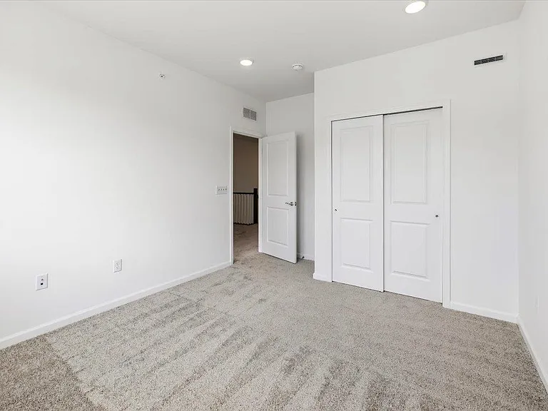 200 Balsam St #208 — Photo 16