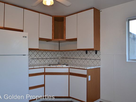 3rd image of 443 Park St