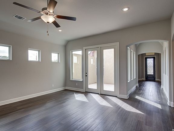 5th image of 142 Secretariat Ave.