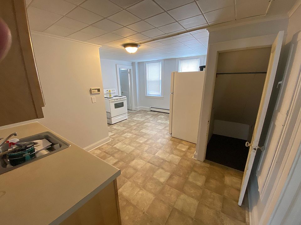 3 Quarry Ln Portland CT Zillow