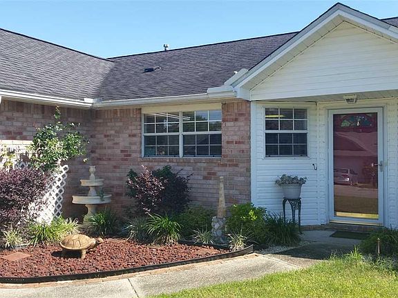 3rd image of 233 Lakeland Ct
