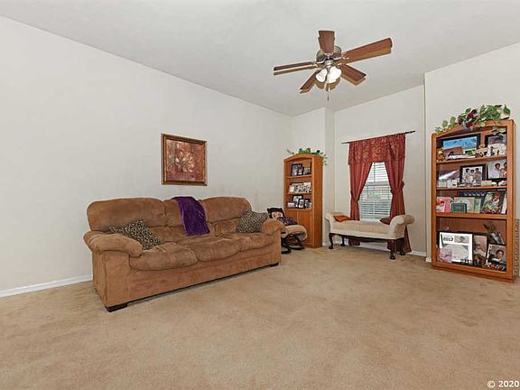 5th image of 194 SW 145th Dr Unit 14