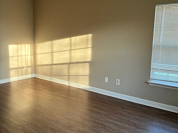 3rd image of 7645 Lady Liberty Ln