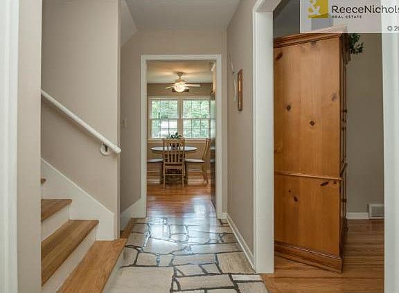 3rd image of 5616 W 81st Ter