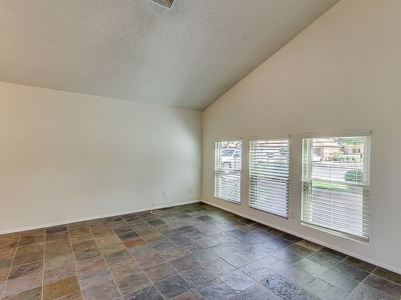 5th image of 6248 W Ivanhoe St