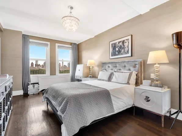 65 Central Park West image 8 of 14