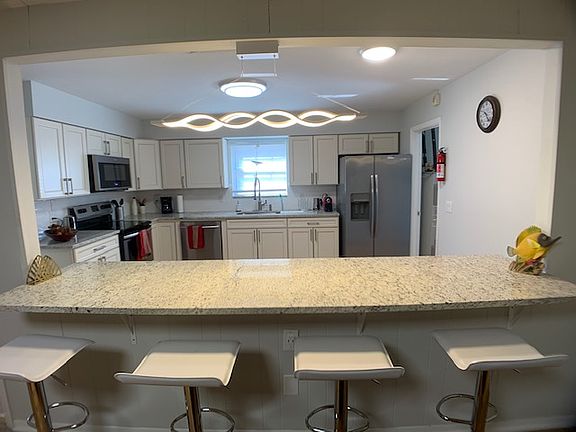 4th image of 3010 Townsend Blvd