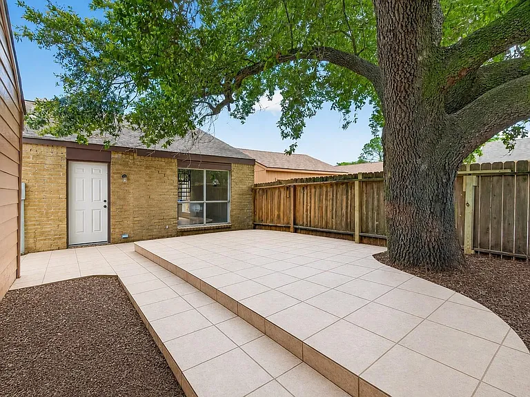 8632 Maplecrest Dr — Photo 21