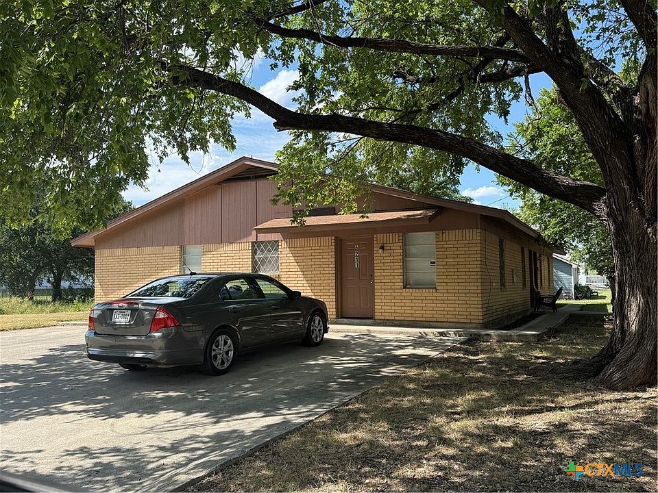 1st image of 211 Hold St