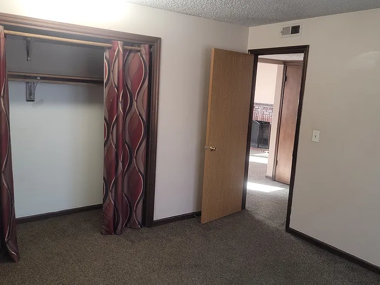 1133 B St #4 — Photo 14