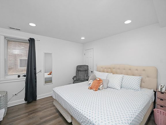 4th image of 5012 W 25th Pl